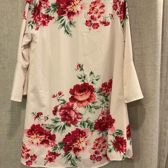 UMGEE USA WOMENS FLORAL DRESS SIZE SMALL.  3/4 FLUTTER SLEEVE - Picture 6 of 9